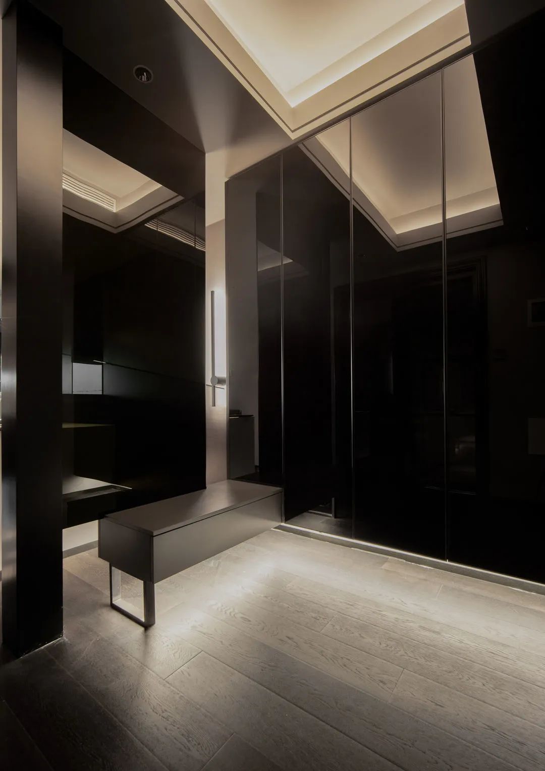 裝修案例現(xiàn)代前衛(wèi)風(fēng)格室內(nèi)裝修效果圖-玄關(guān) 裝修案例現(xiàn)代前衛(wèi)風(fēng)格室內(nèi)裝修效果圖-玄關(guān)