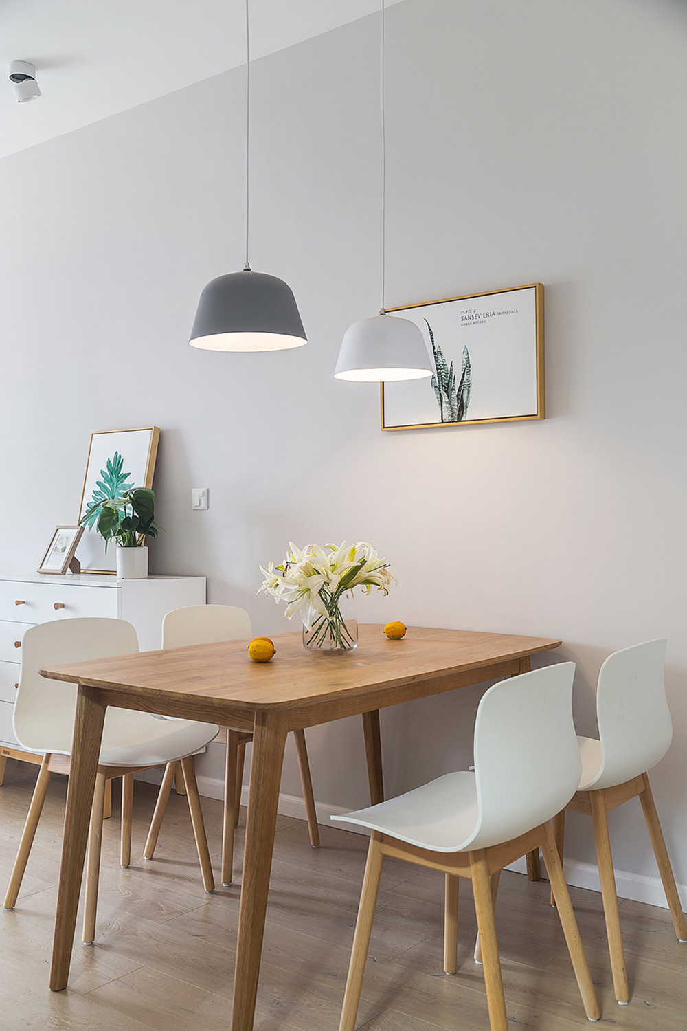 南寧萬科魅力之城二居90平米現代前衛(wèi)風格室內裝修案例-餐桌 南寧萬科魅力之城二居90平米現代前衛(wèi)風格室內裝修案例-餐桌