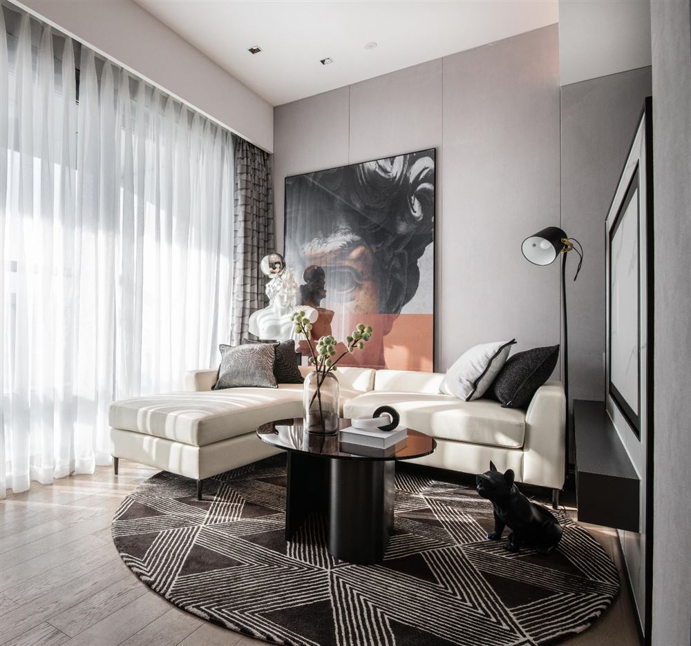 清遠(yuǎn)市惠銀苑小區(qū)輕奢風(fēng)格三居室裝修案例