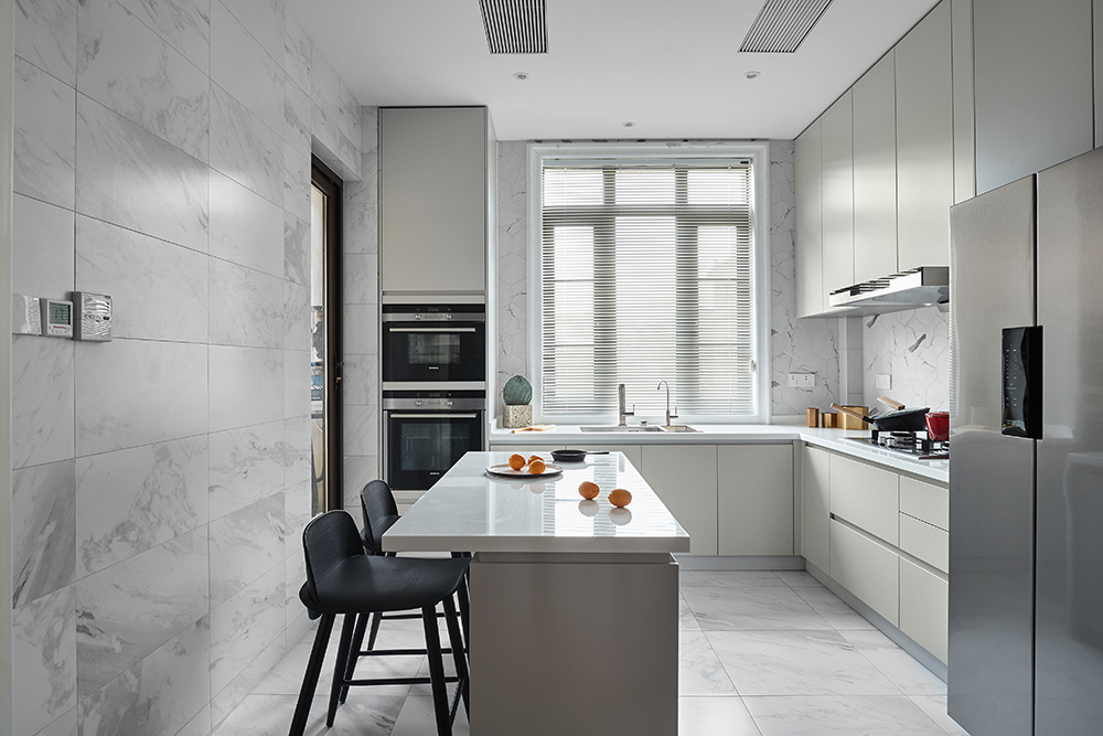 在起風(fēng)的季節(jié)心理向往著柔軟的裝飾設(shè)計(jì)，平凡地過著舒心的生活-廚房