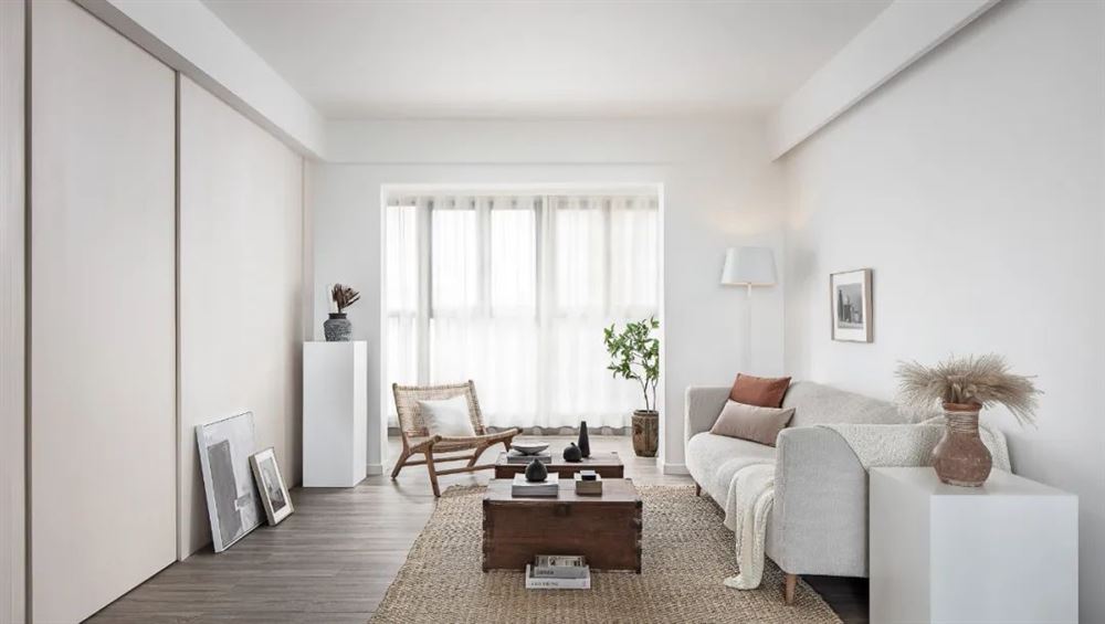 廣州市峰湖御境現(xiàn)代簡約風(fēng)格三居室裝修案例