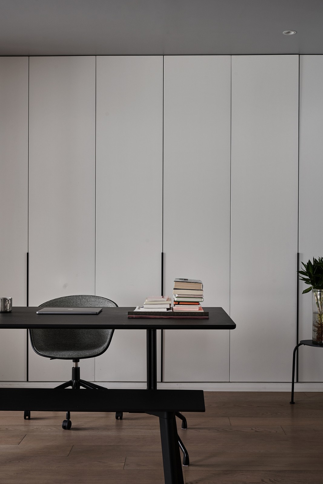 裝修公司現(xiàn)代前衛(wèi)風格室內(nèi)裝修效果圖-書房 裝修公司現(xiàn)代前衛(wèi)風格室內(nèi)裝修效果圖-書房