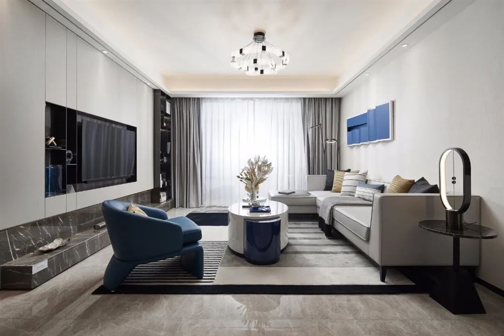 楚雄彝族自治州天泰御園現(xiàn)代簡(jiǎn)約風(fēng)格四居室裝修案例