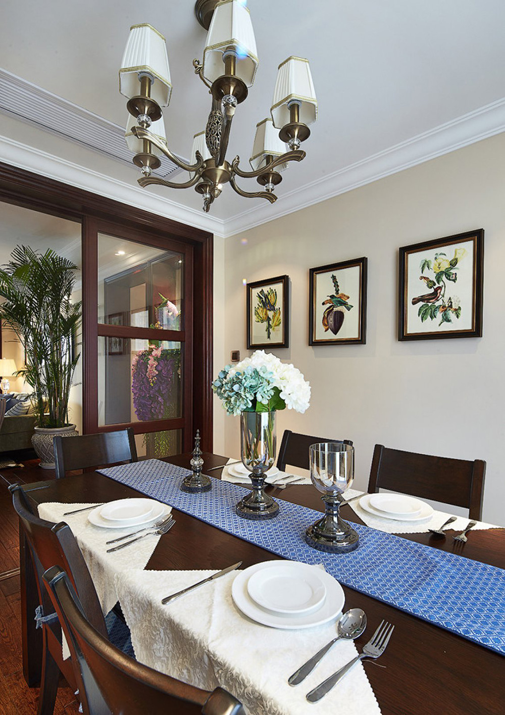 田園風(fēng)格室內(nèi)裝修效果圖-新會駿景灣豪庭三居130平米-餐廳 田園風(fēng)格室內(nèi)裝修效果圖-新會駿景灣豪庭三居130平米-餐廳