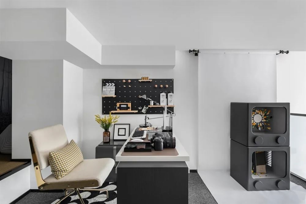 廣州市時(shí)代玫瑰園其他復(fù)式裝修案例