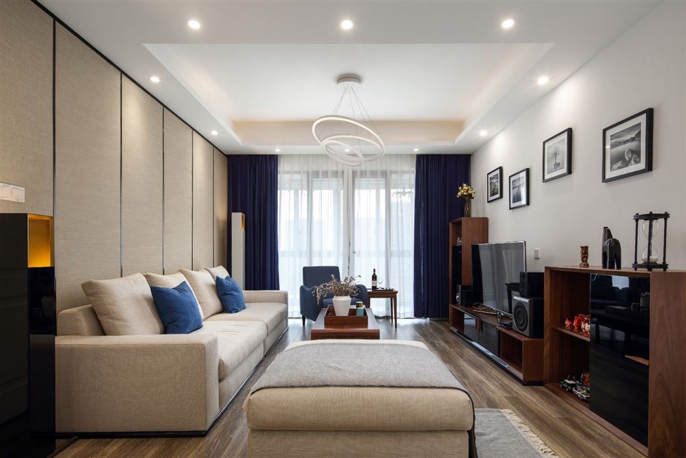 廣州市廣地花園新中式風(fēng)格三居室裝修案例