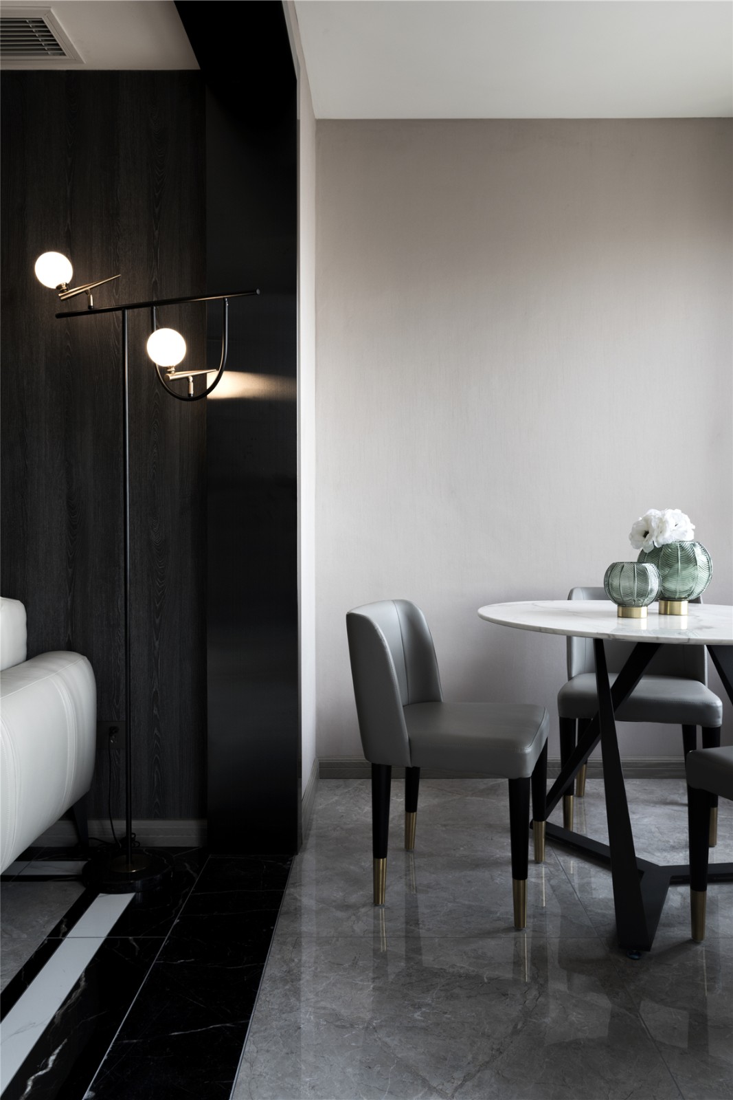 裝修案例現(xiàn)代前衛(wèi)風(fēng)格室內(nèi)裝修效果圖-餐廳 裝修案例現(xiàn)代前衛(wèi)風(fēng)格室內(nèi)裝修效果圖-餐廳