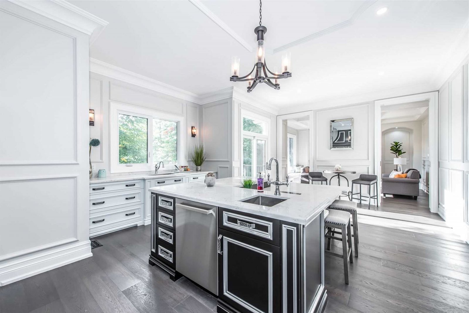 歐式簡約風(fēng)格家裝設(shè)計別墅裝修效果圖-廚房 歐式簡約風(fēng)格家裝設(shè)計別墅裝修效果圖-廚房