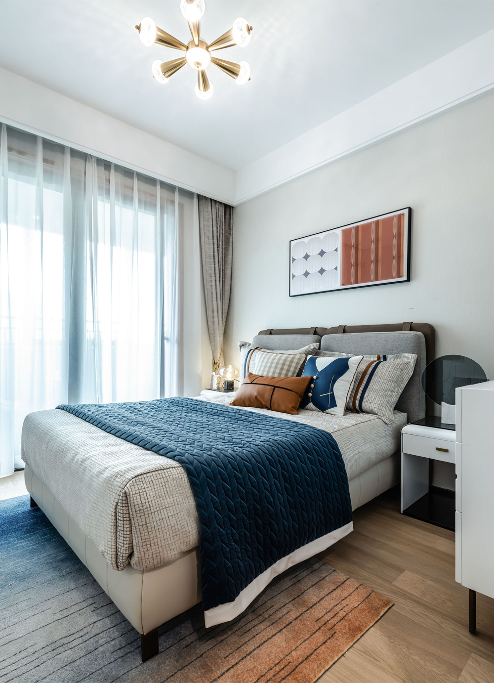 現(xiàn)代輕奢風(fēng)格室內(nèi)設(shè)計(jì)家裝案例-次臥 現(xiàn)代輕奢風(fēng)格室內(nèi)設(shè)計(jì)家裝案例-次臥