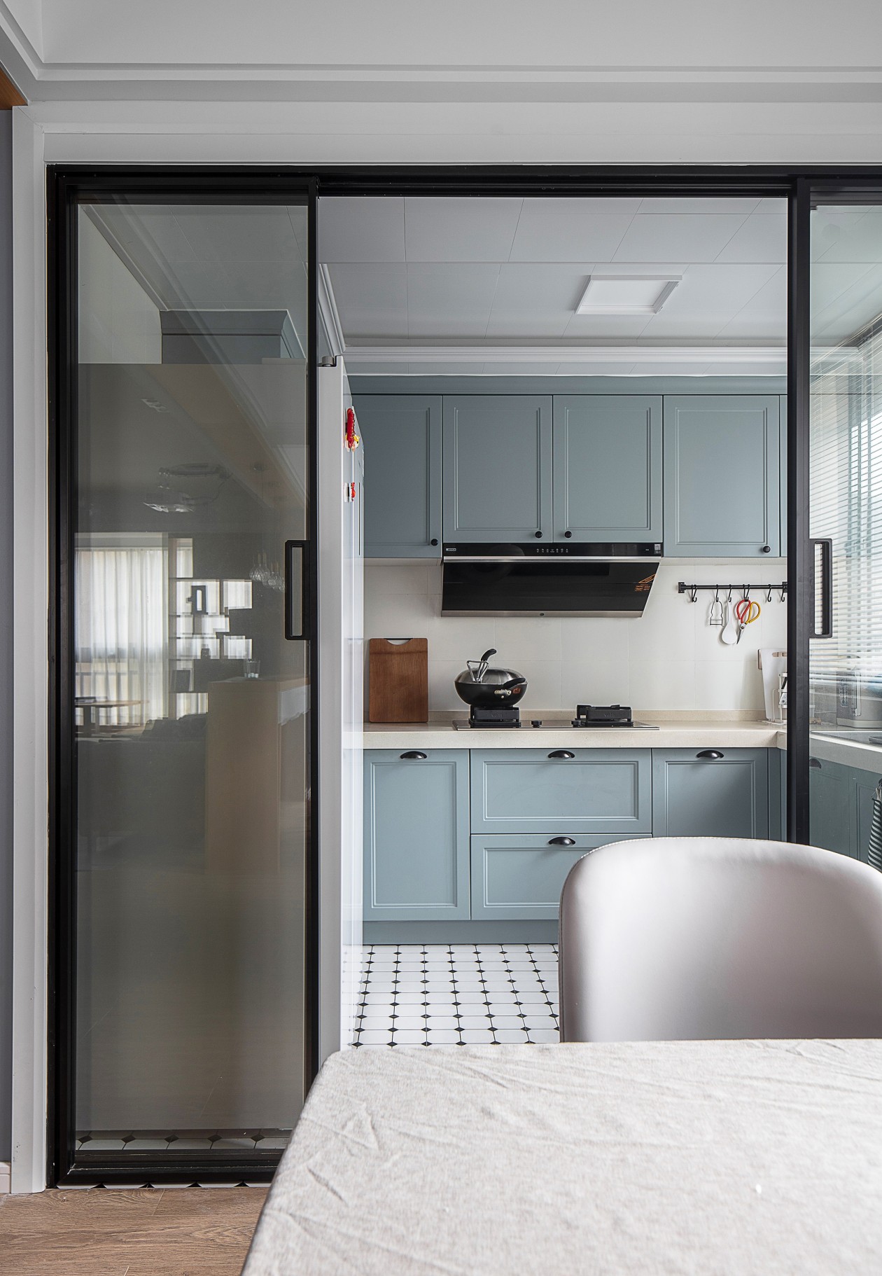 北歐簡約風(fēng)格室內(nèi)家裝案例效果圖-廚房 北歐簡約風(fēng)格室內(nèi)家裝案例效果圖-廚房