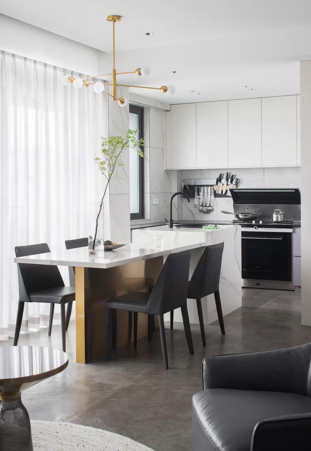 簡約黑白灰風格室內(nèi)設(shè)計家裝案例-餐廳 簡約黑白灰風格室內(nèi)設(shè)計家裝案例-餐廳