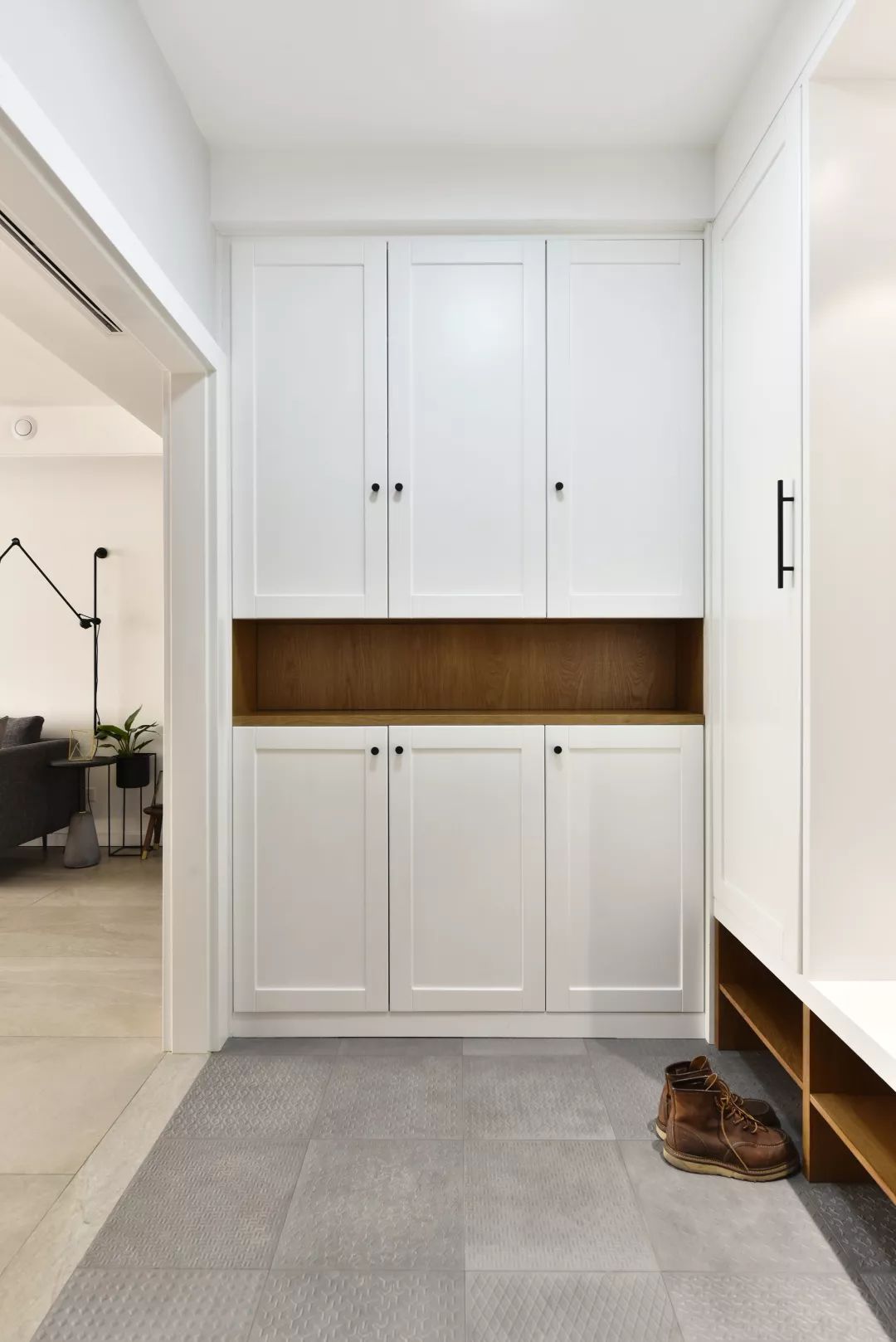 北歐原木風(fēng)格室內(nèi)設(shè)計(jì)家裝案例-玄關(guān) 北歐原木風(fēng)格室內(nèi)設(shè)計(jì)家裝案例-玄關(guān)