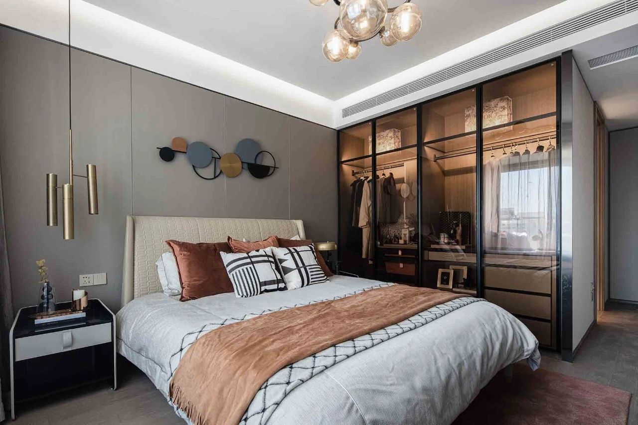 現(xiàn)代前衛(wèi)風格室內設計家裝案例-主臥 現(xiàn)代前衛(wèi)風格室內設計家裝案例-主臥