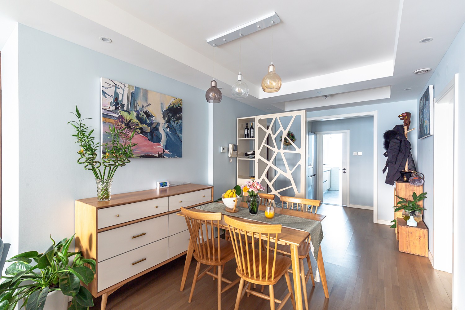 裝修案例現(xiàn)代簡(jiǎn)約風(fēng)格室內(nèi)裝修效果圖-餐廳 裝修案例現(xiàn)代簡(jiǎn)約風(fēng)格室內(nèi)裝修效果圖-餐廳