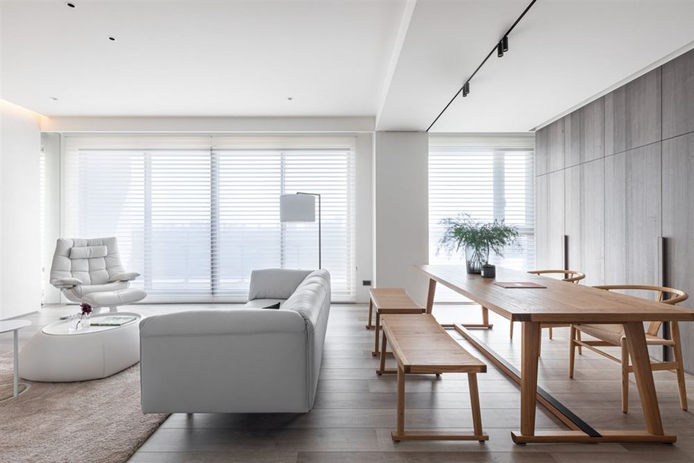 佛山市建發(fā)·融創(chuàng)·雅居樂(lè)丨和璽現(xiàn)代簡(jiǎn)約風(fēng)格四居室裝修案例