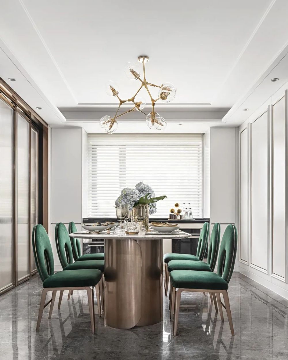 輕奢北歐風(fēng)格室內(nèi)家裝案例效果圖-餐廳 輕奢北歐風(fēng)格室內(nèi)家裝案例效果圖-餐廳
