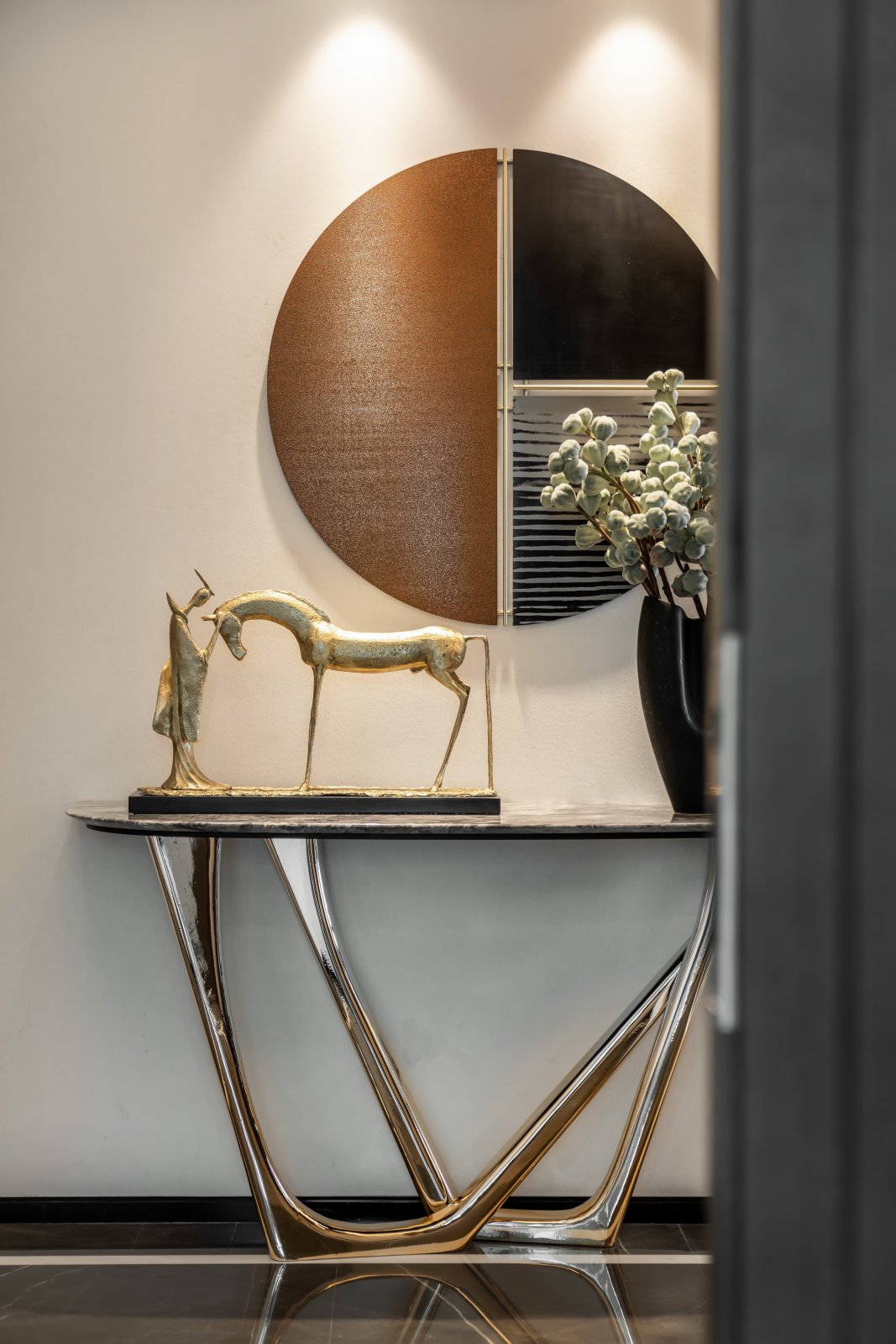 輕奢風格室內(nèi)設(shè)計家裝案例-玄關(guān)