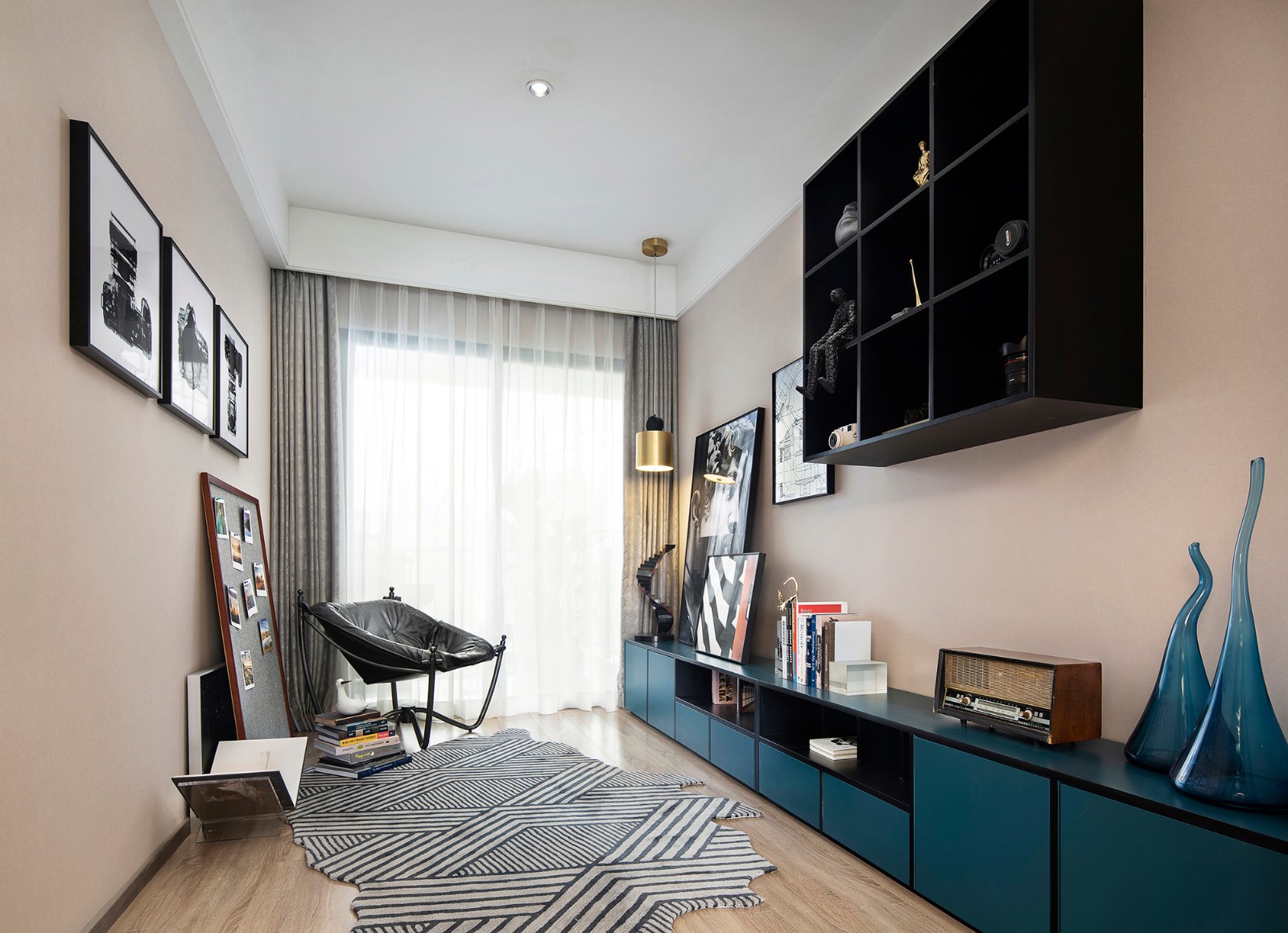 現(xiàn)代輕奢風(fēng)格室內(nèi)家裝案例效果圖-書房 現(xiàn)代輕奢風(fēng)格室內(nèi)家裝案例效果圖-書房