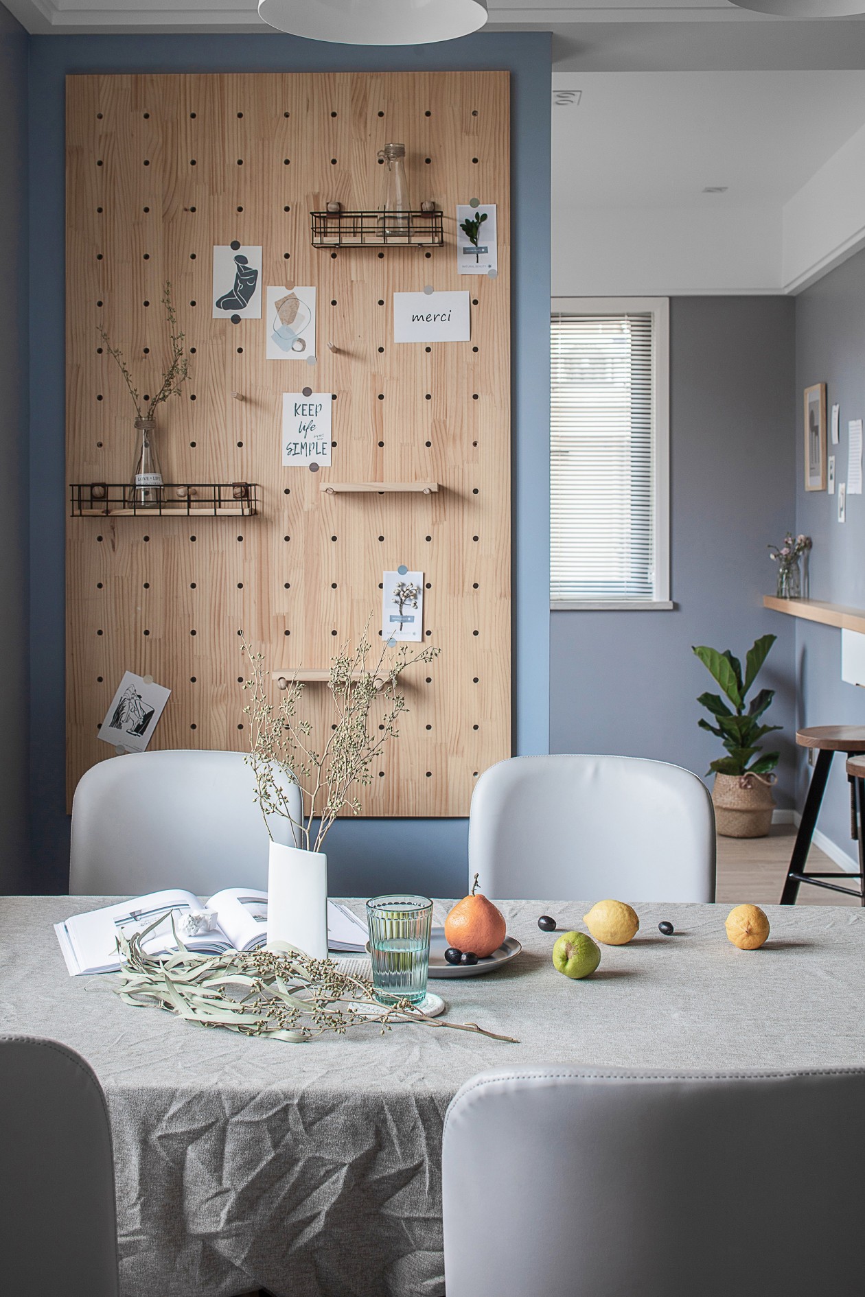 北歐簡約風(fēng)格室內(nèi)家裝案例效果圖-餐廳 北歐簡約風(fēng)格室內(nèi)家裝案例效果圖-餐廳