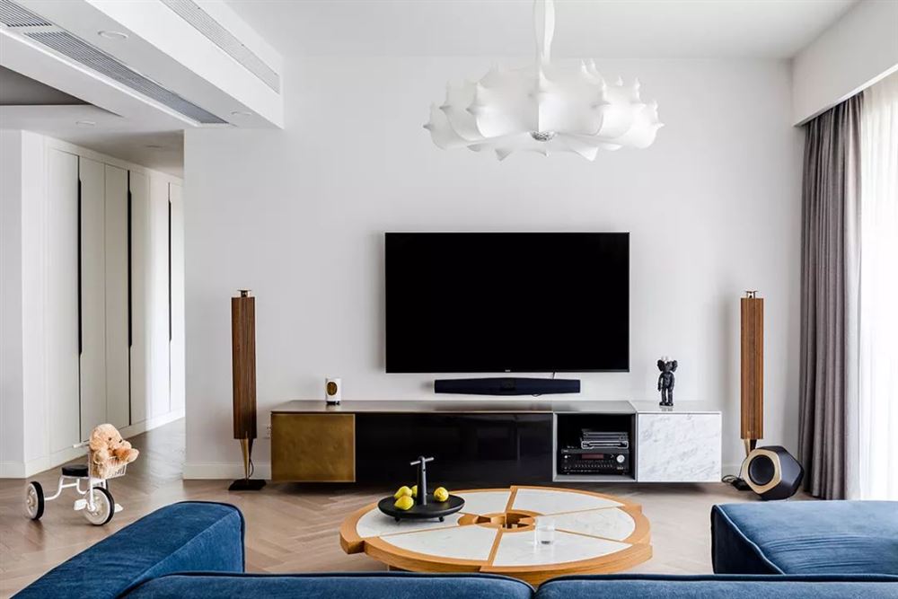 汕頭市正悅?cè)A府現(xiàn)代簡約風(fēng)格三居室裝修案例