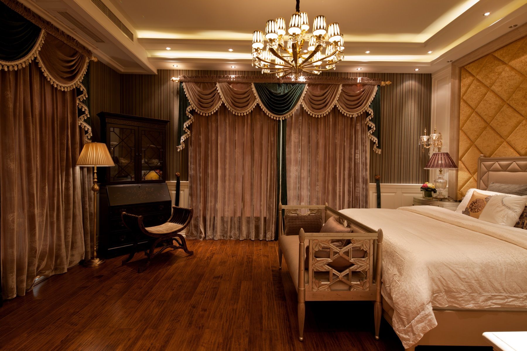 德陽(yáng)市108棟小區(qū)歐式風(fēng)格別墅裝修案例