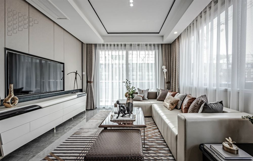 佛山市越秀御湖臺(tái)輕奢風(fēng)格四居室裝修案例