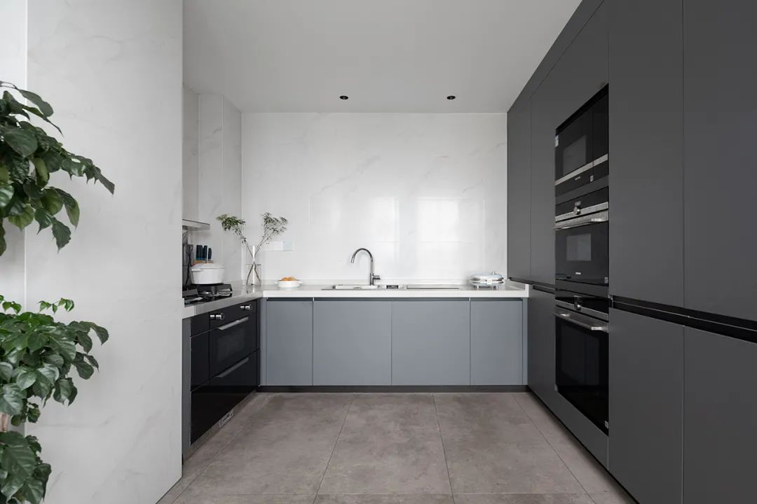 現(xiàn)代簡約風格室內(nèi)設(shè)計家裝案例-廚房 現(xiàn)代簡約風格室內(nèi)設(shè)計家裝案例-廚房