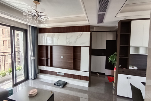 茂名市百富廣場(chǎng)現(xiàn)代簡(jiǎn)約風(fēng)格三居室裝修案例